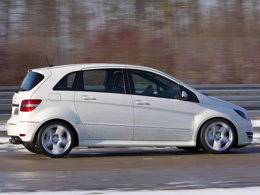  Mercedes-Benz B55 AMG Concept 2010 года  (фото 27 из 46)